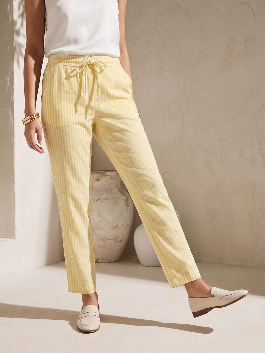 ISHINNAVIT79YELLOW