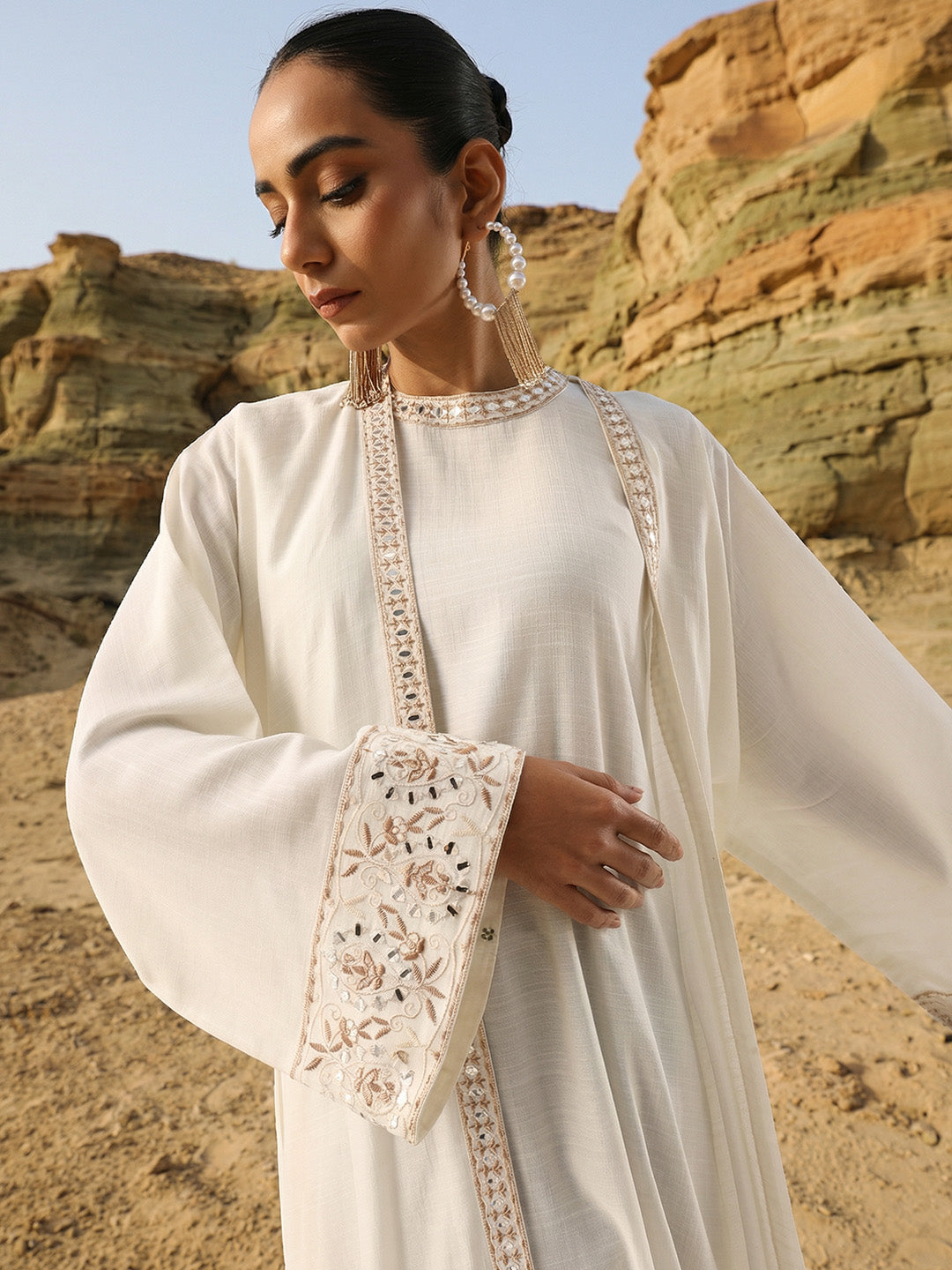 Rich Off White Relaxed Abaya