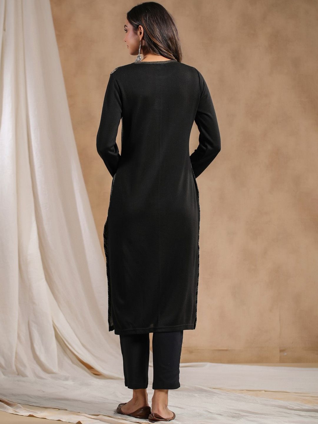 Warm Black And White Acrylic Ethnic Motif Printed Kurta Set With Jacquard Knitted Design And Straight Bottom