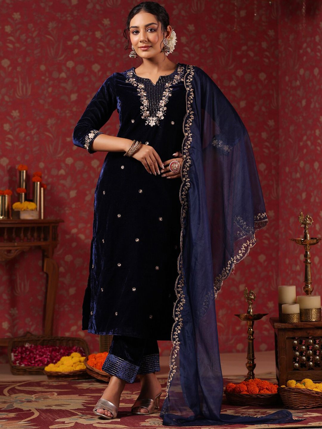 Navy Blue Velvet Zari Embroidered Kurta With Straight Bottom And Sheer Scalloped Lace Dupatta