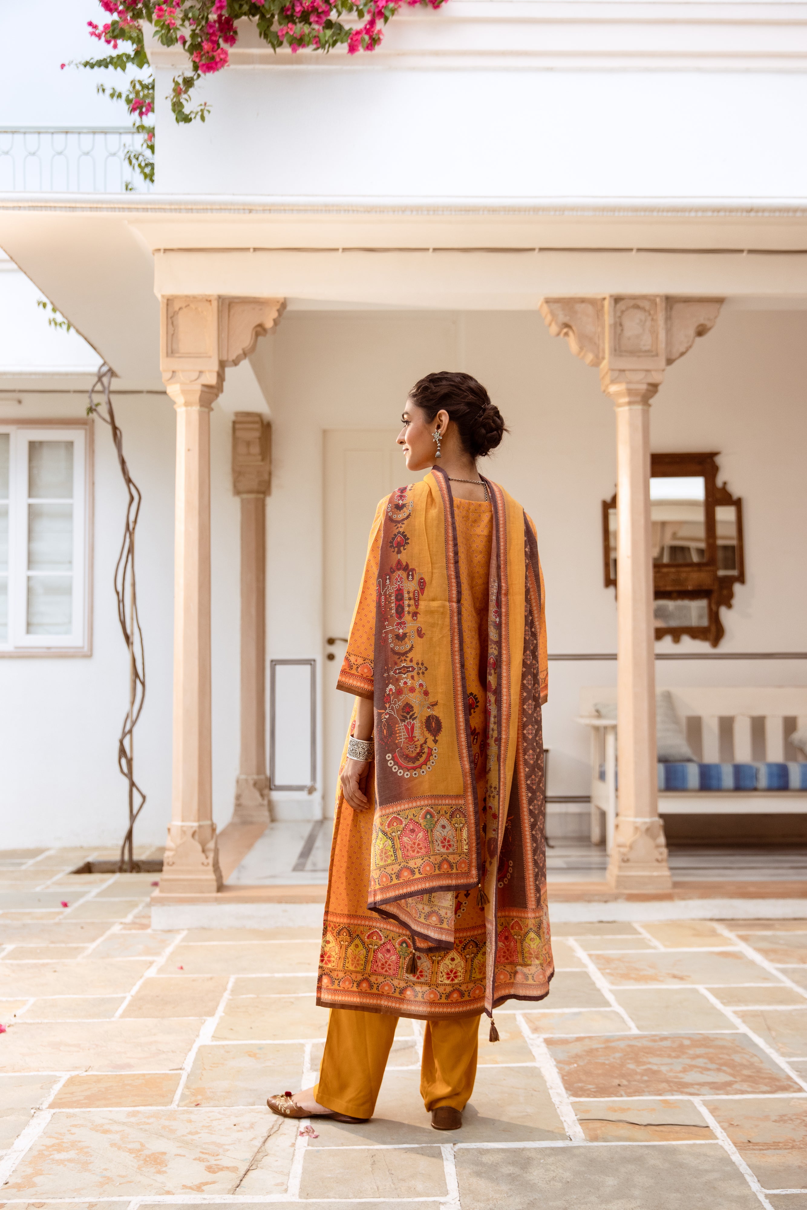 Comfy Yellow Ethnic Printed Straight Kurta Set With Straight Bottom And Dupatta