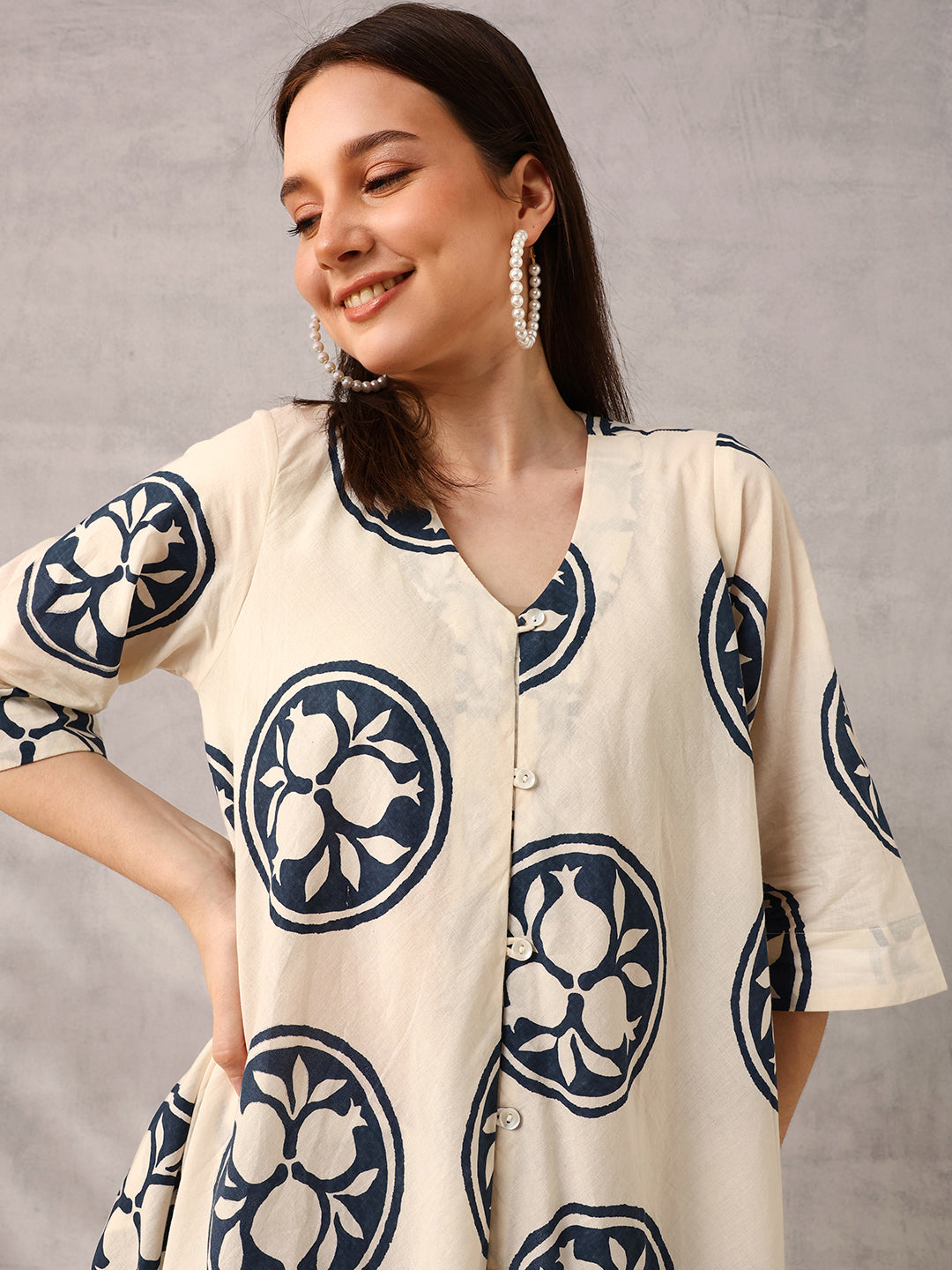 Ishin Off White  & Navy Relaxed Fit Workwear Printed Kurta with Palazzo
