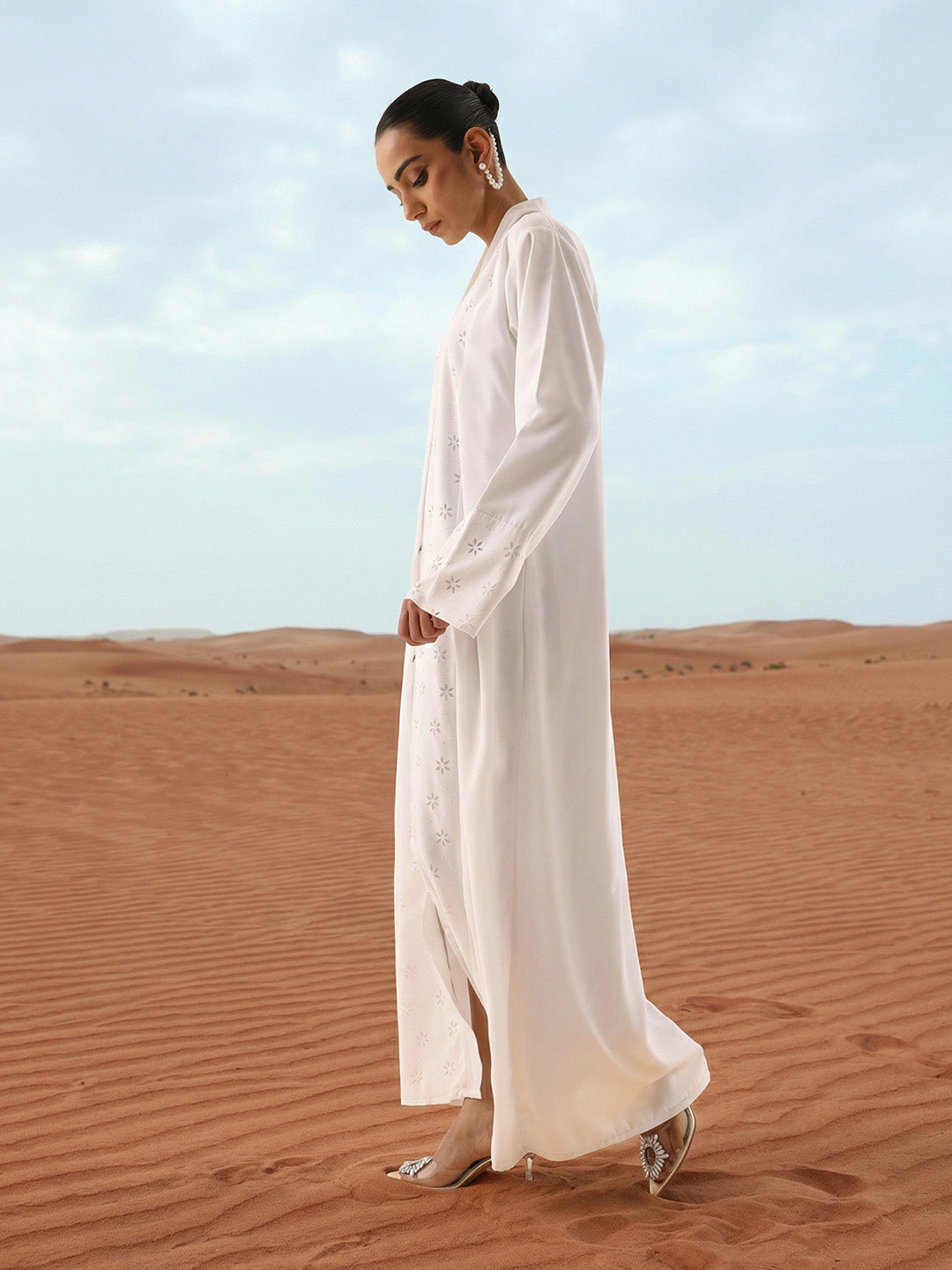 Rich Offwhite Relaxed Abaya With Hijab