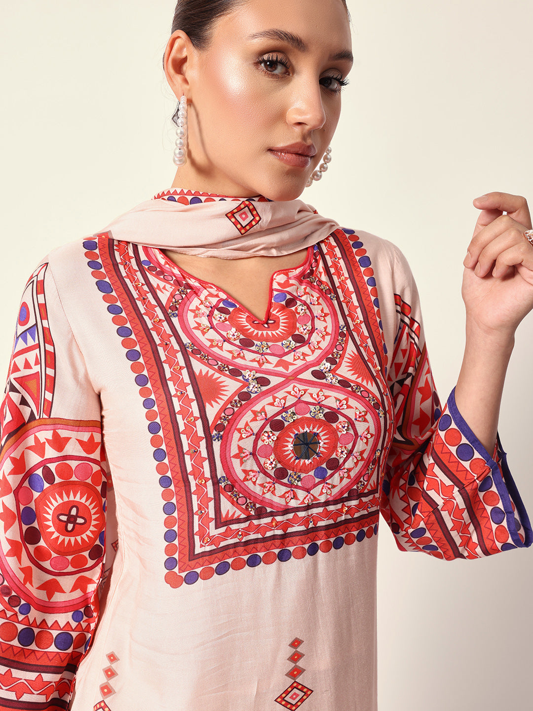 Comfy Off White cotton blend printed straight fit kurta set with dupatta
