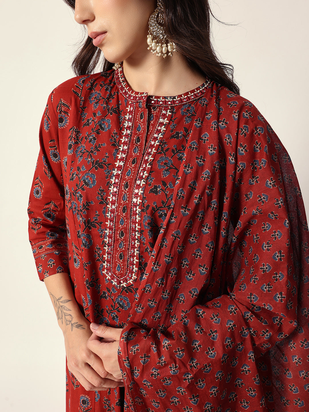 Comfy Red Cotton floral printed Aline Fit kurta set with dupatta