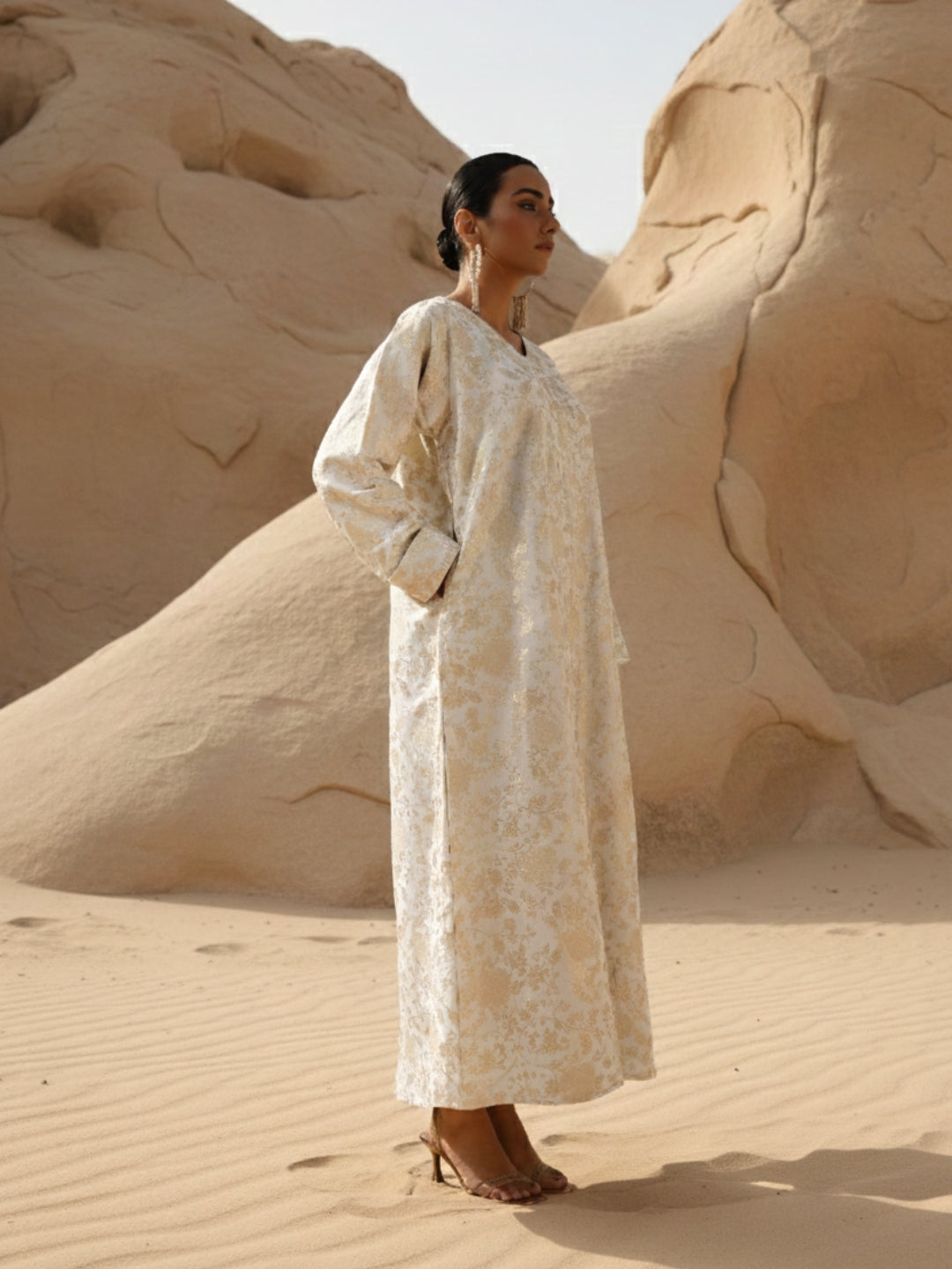 Rich White Relaxed Abaya with Hijab in Crinckle Cotton