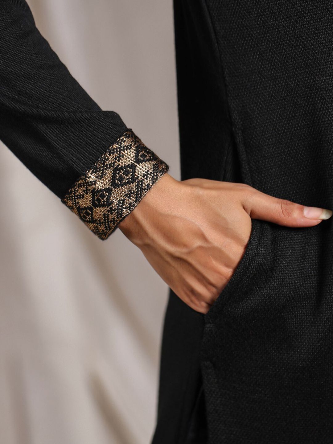 Warm Black Acrylic Geometric Motif Printed Kurta Set With Jacquard Knitted Design And Straight Bottom