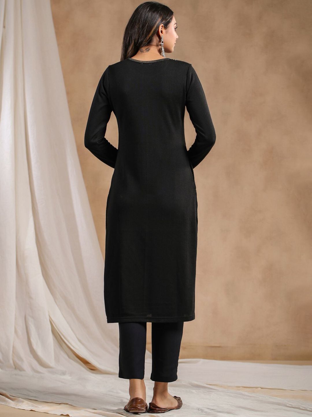 Warm Black Acrylic Geometric Motif Printed Kurta Set With Jacquard Knitted Design And Straight Bottom