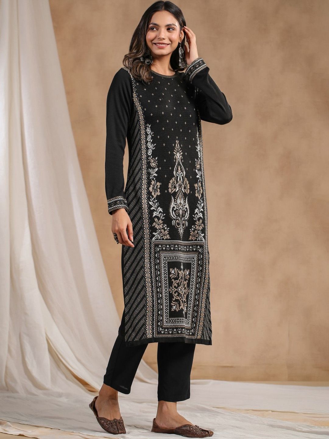 Warm Black And White Acrylic Ethnic Motif Printed Kurta Set With Jacquard Knitted Design And Straight Bottom