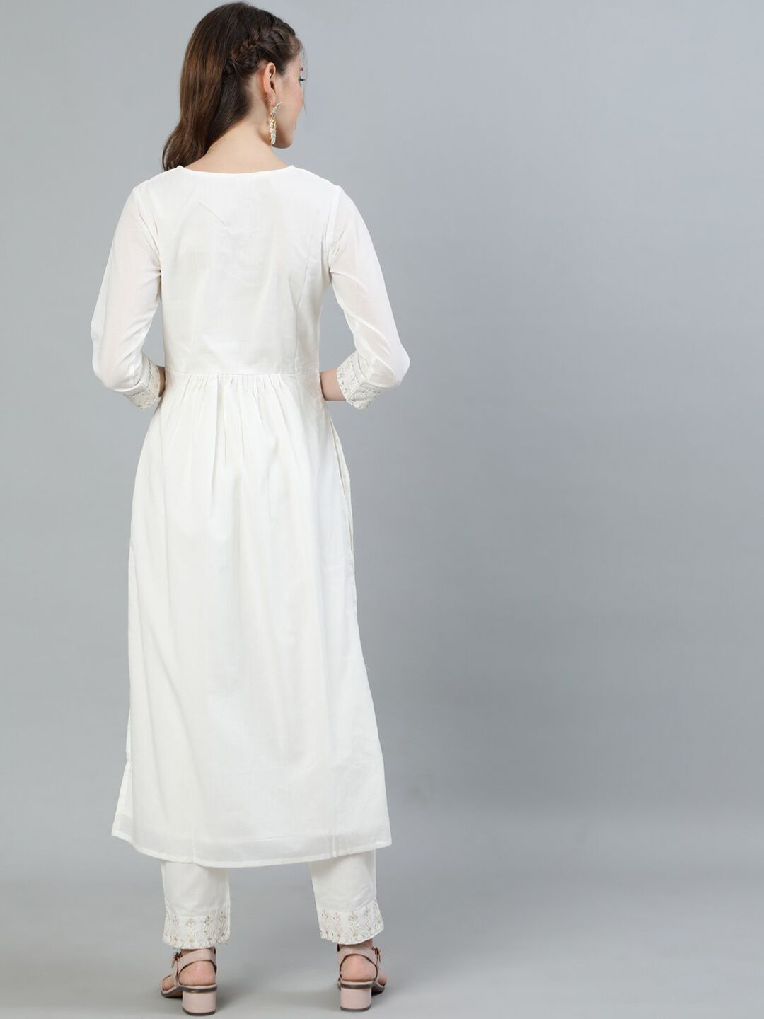 Rich White Cotton Floral Thread Work Hight Slit Kurta With Straight Bottom
