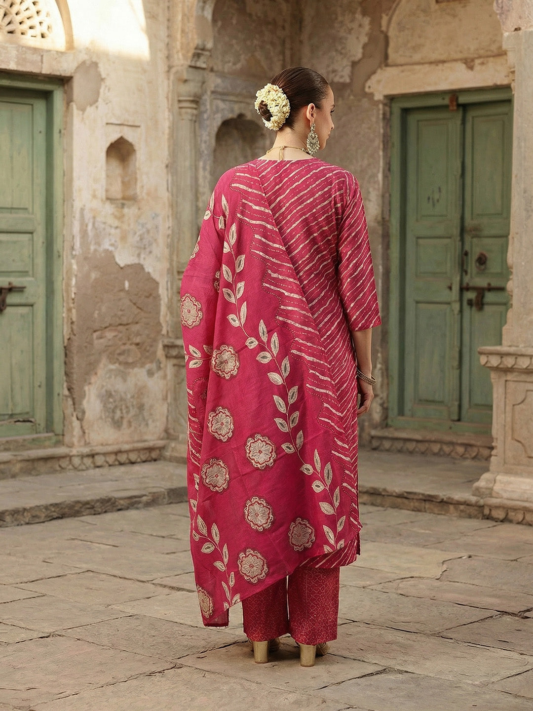 Comfy Pink Ananda Embroidered Kurta sets