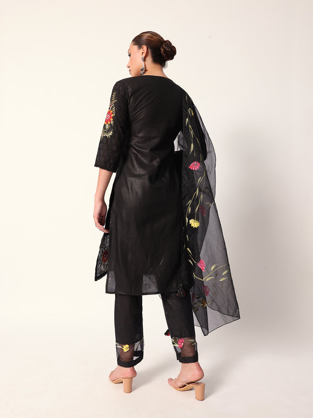 Graceful Black cotton shiffly floral embroidery straight fit kurta set with dupatta