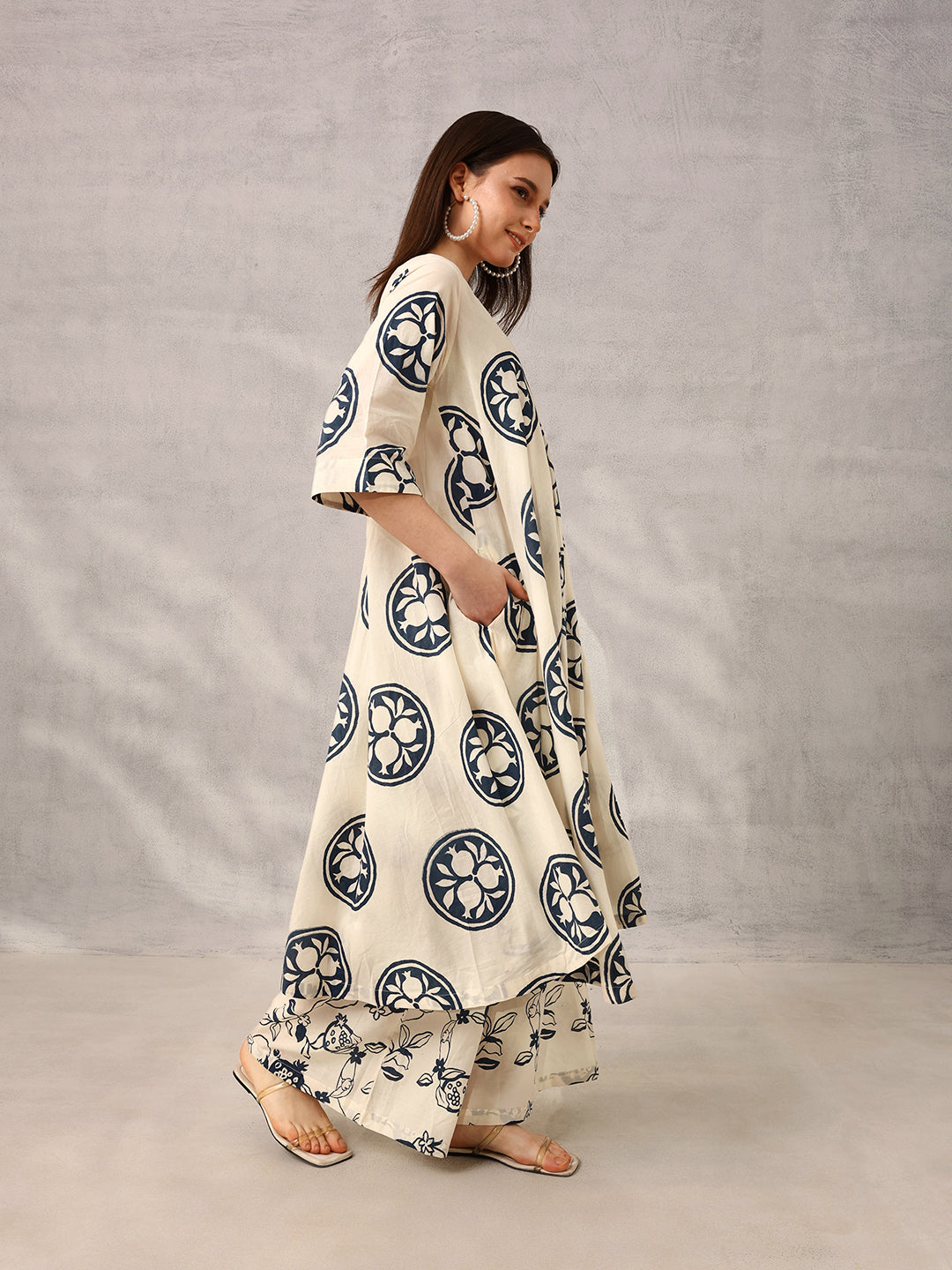 Ishin Off White  & Navy Relaxed Fit Workwear Printed Kurta with Palazzo
