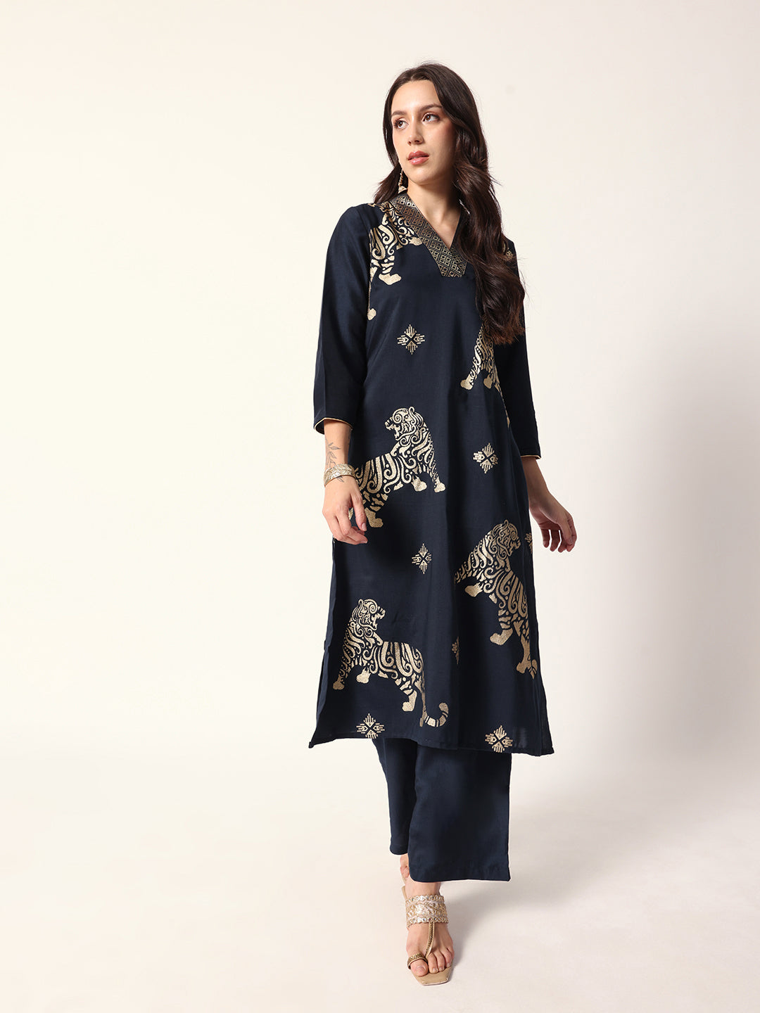 Soft Navy Blue Chinon foil print Straight Fit kurta set