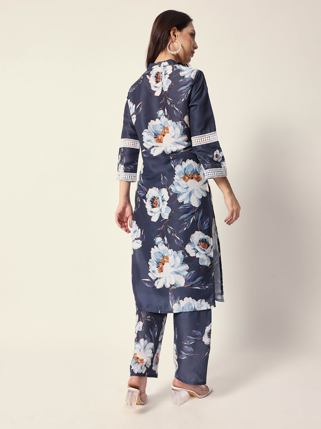 Comfy Blue Cotton Blend floral printed StraightFit kurat set