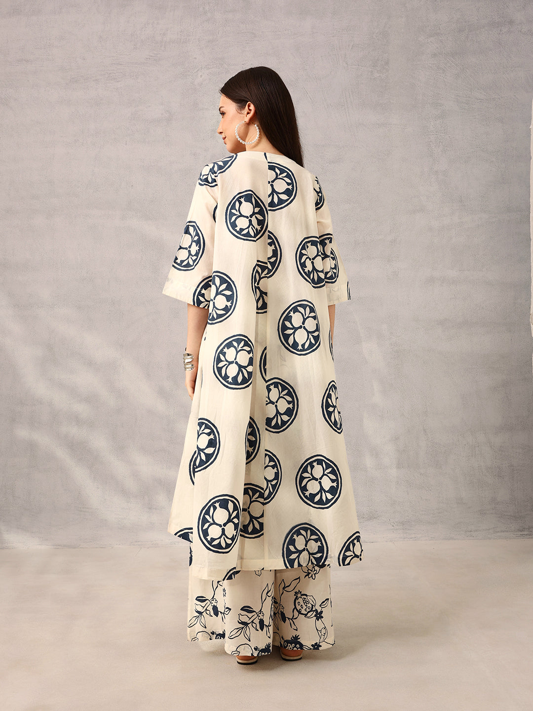 Ishin Off White  & Navy Relaxed Fit Workwear Printed Kurta with Palazzo