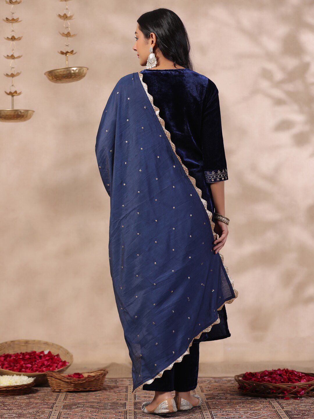 Navy Blue Velvet Zari Embroidered Kurta Set With Sheer Voile Scalloped Lace Dupatta