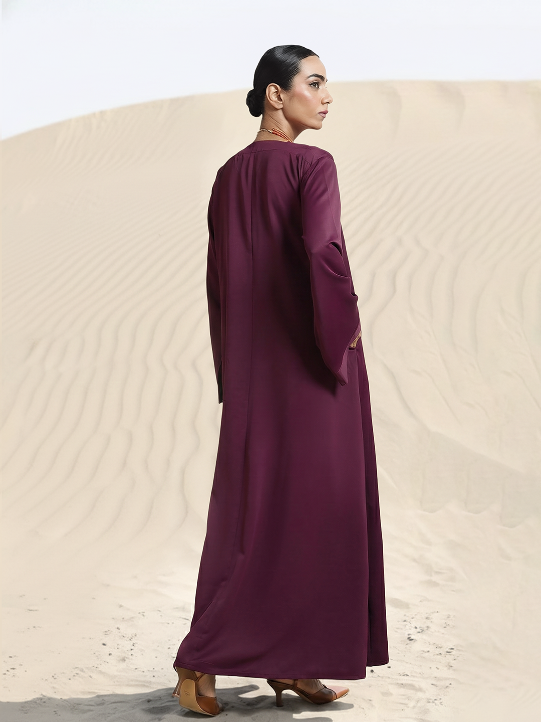 Rich Poly Georgette Embellished Regular Abaya with Hijab