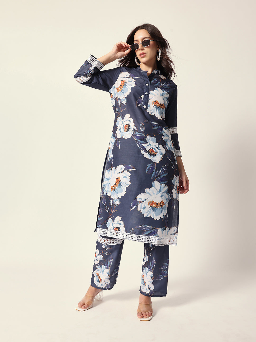 Comfy Blue Cotton Blend floral printed StraightFit kurat set