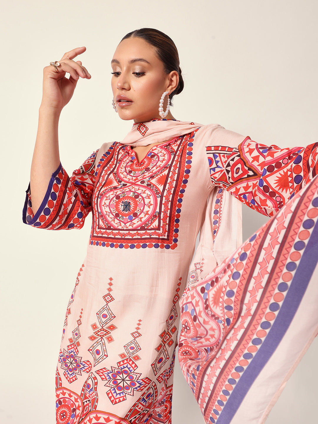 Comfy Off White cotton blend printed straight fit kurta set with dupatta