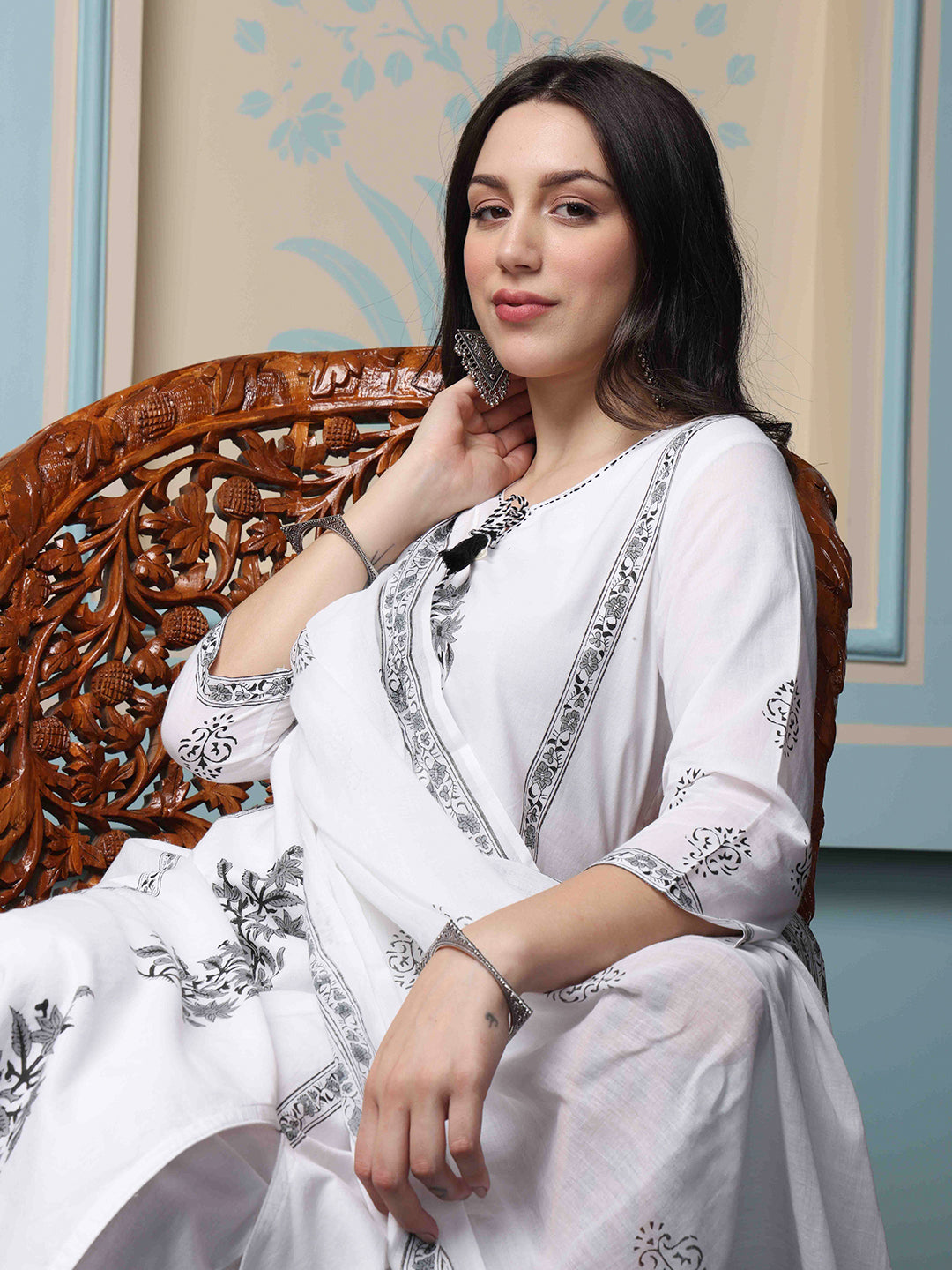Comfy White Purecotton printed Aline fit kurta set with dupatta