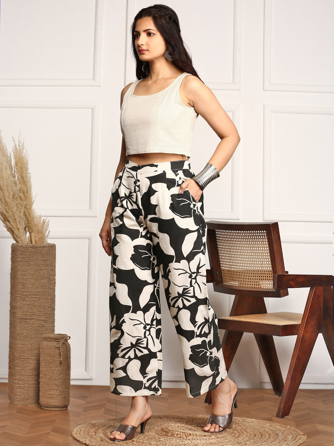 ISHIN Women Floral Printed Pure Cotton Top & Trousers With Shrug