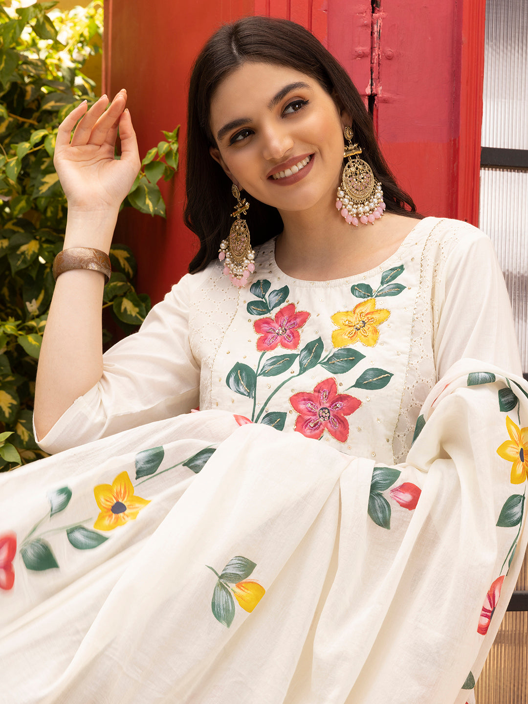 Soft Off- White Hand Painted Floral Embellished Kurta And Dupatta With Straight Pants