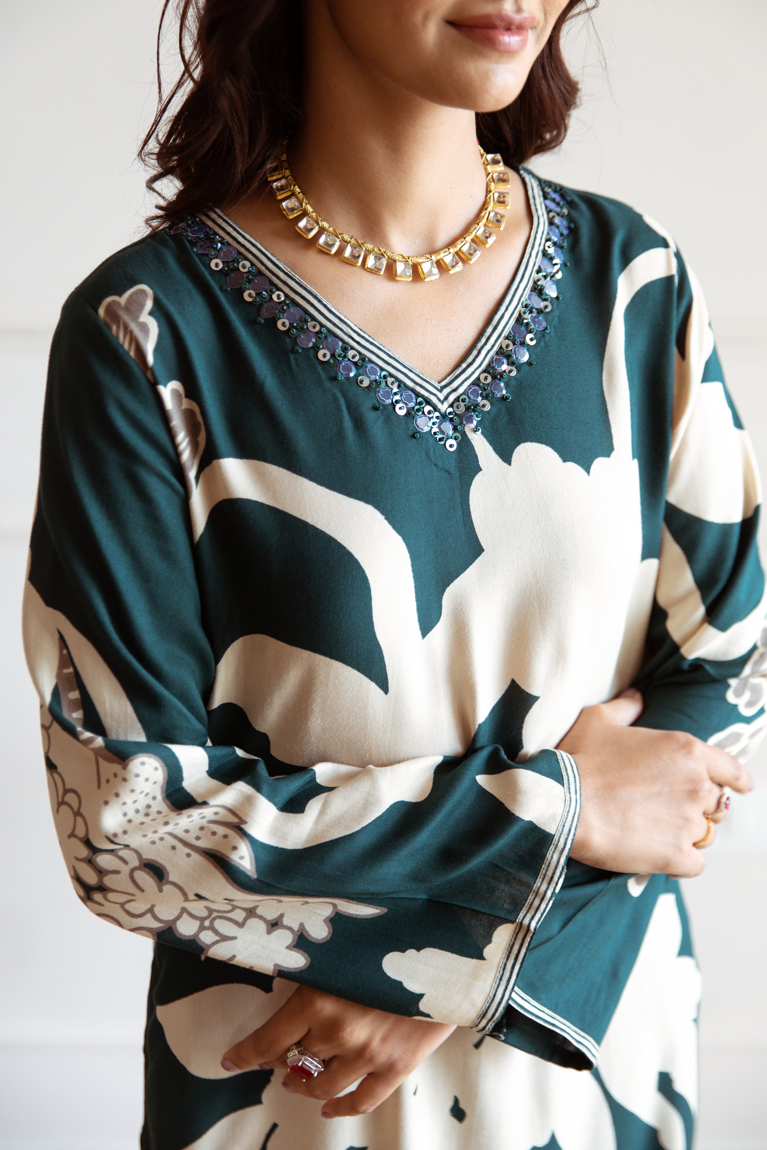 Comfy Rayon Floral Printed Straight Kurta Set With Straight Bottom