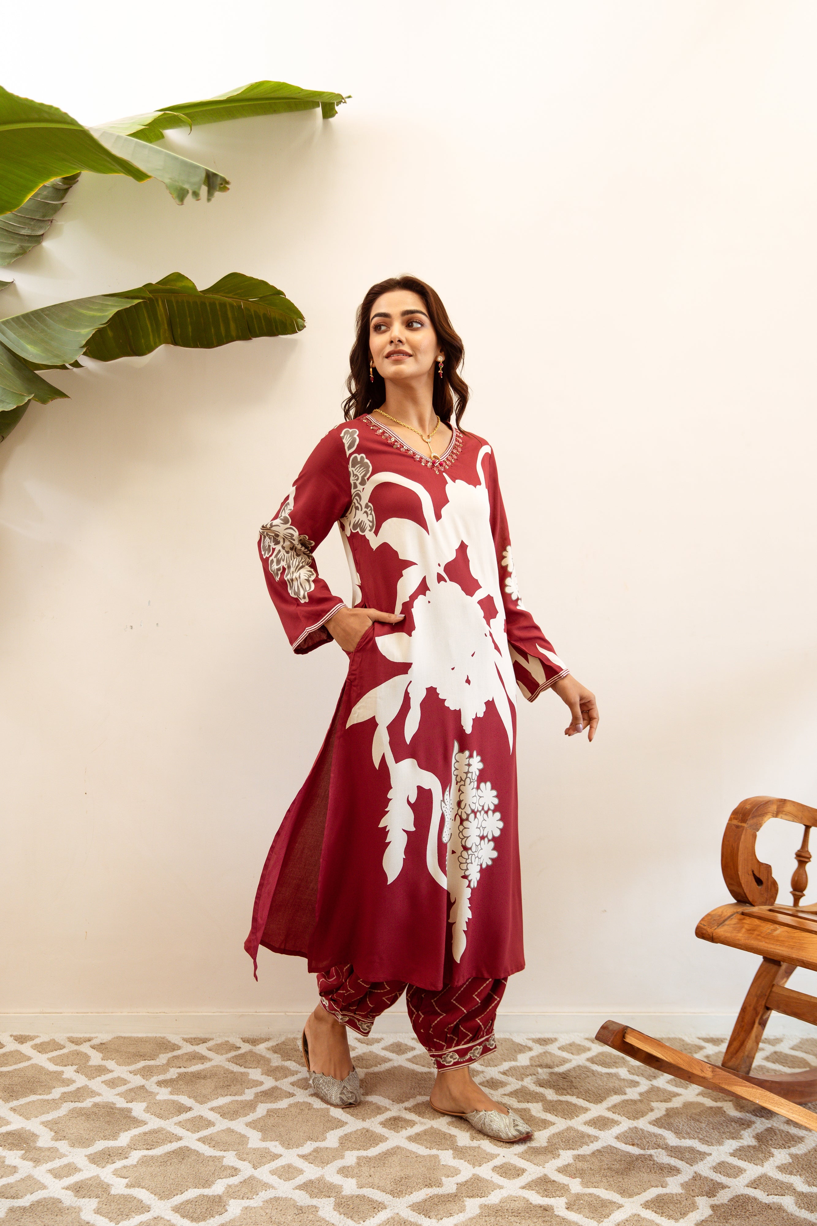 Comfy Maroon Purecotton Floral printed Straight Fit kurta set