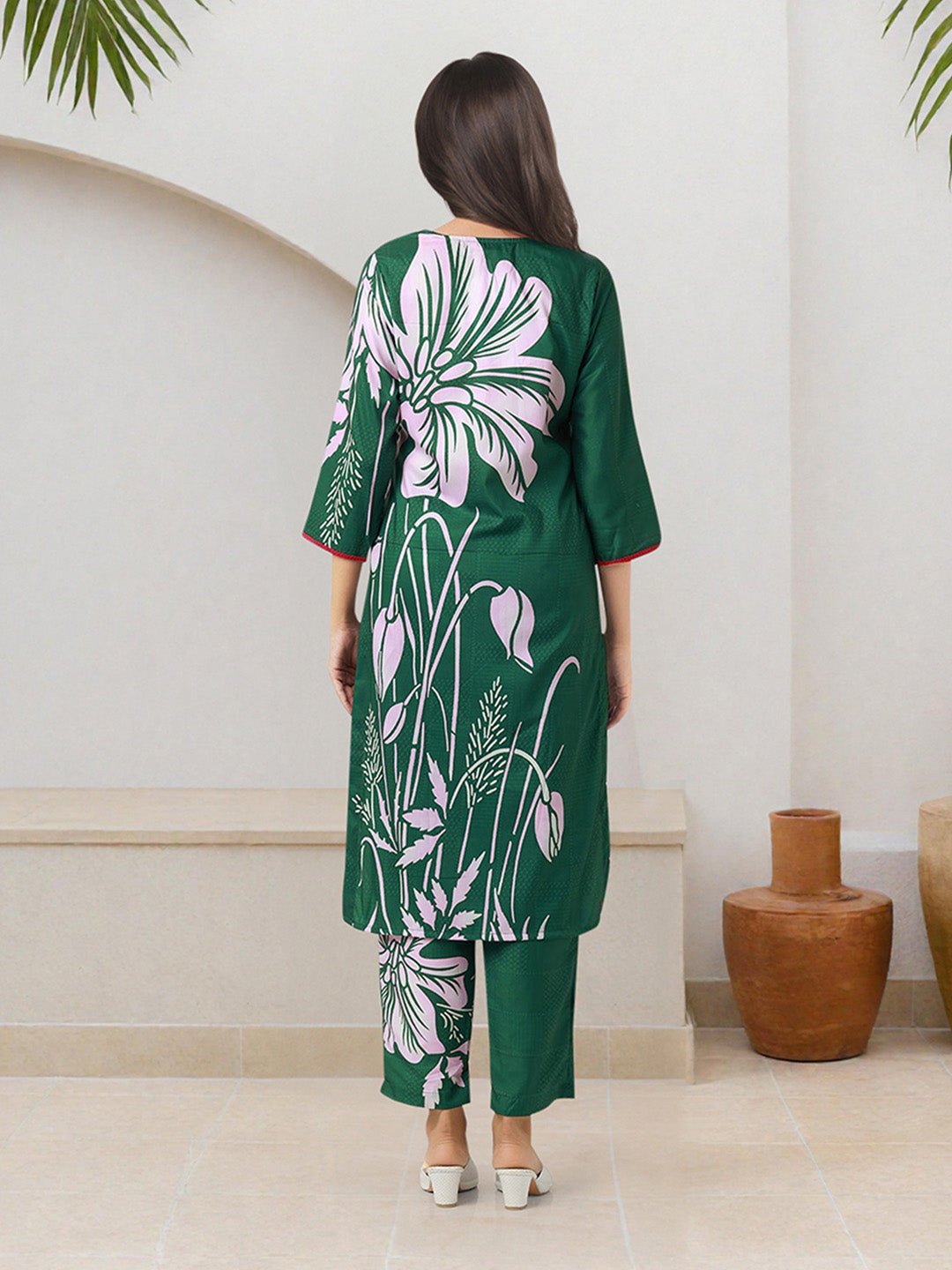 Comfy  Green Polyester Floral Printed Straight Fit Kurta Set