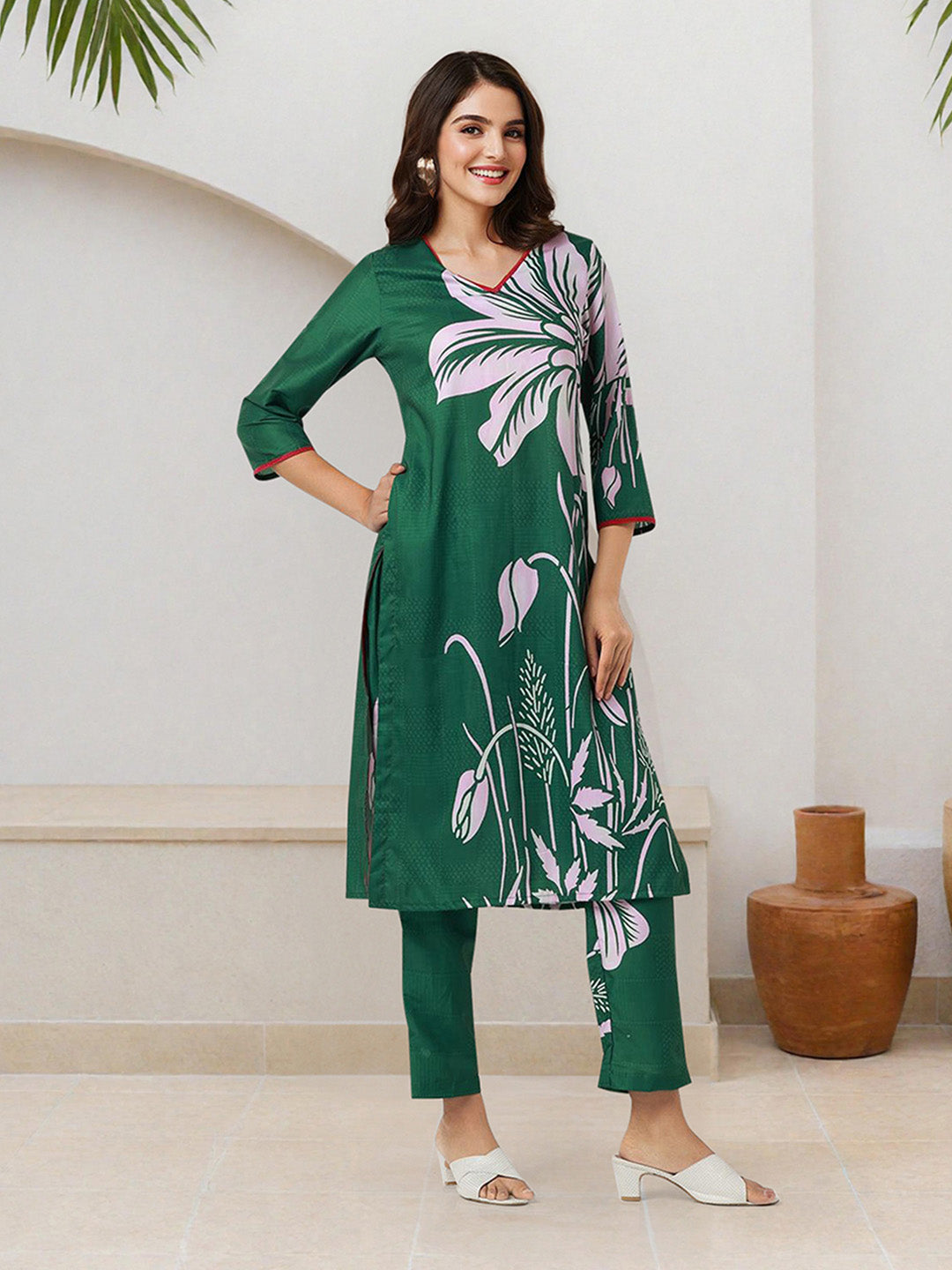Comfy  Green Polyester Floral Printed Straight Fit Kurta Set