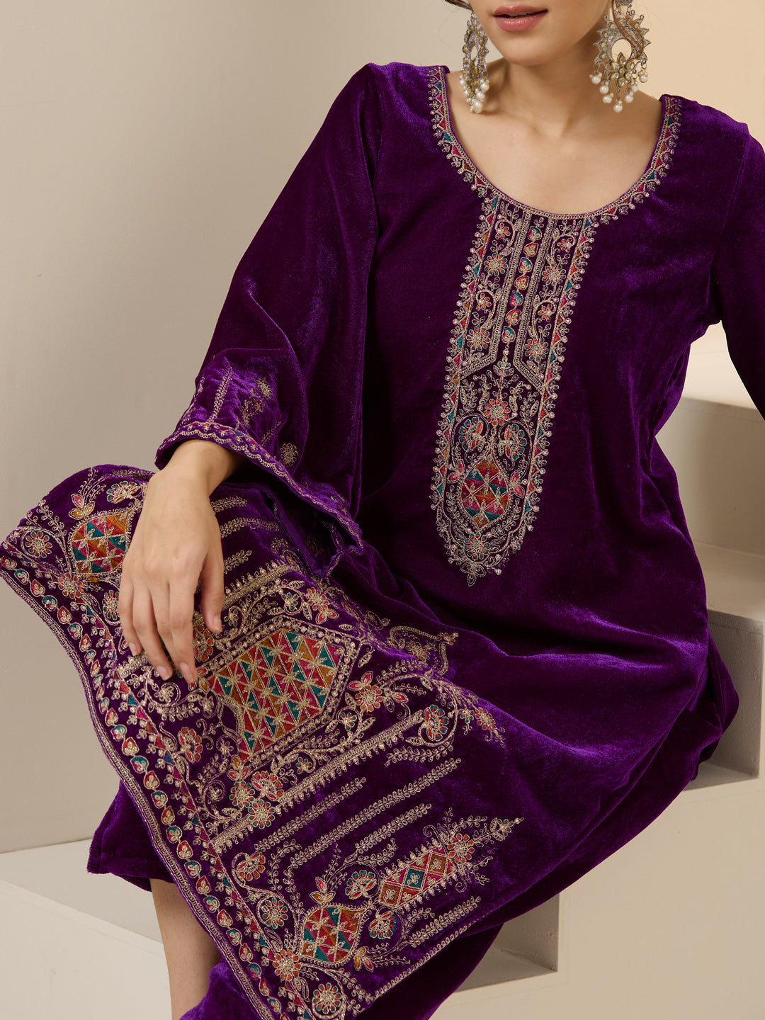 Purple Velvet Zari Embroidered Straight Kurta Set With Straight Bottom