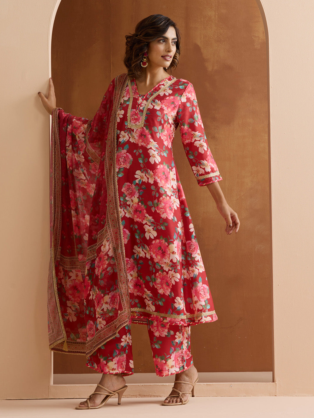 Elegant Red Viscose rayon Floral printed Aline kurta set with dupatta