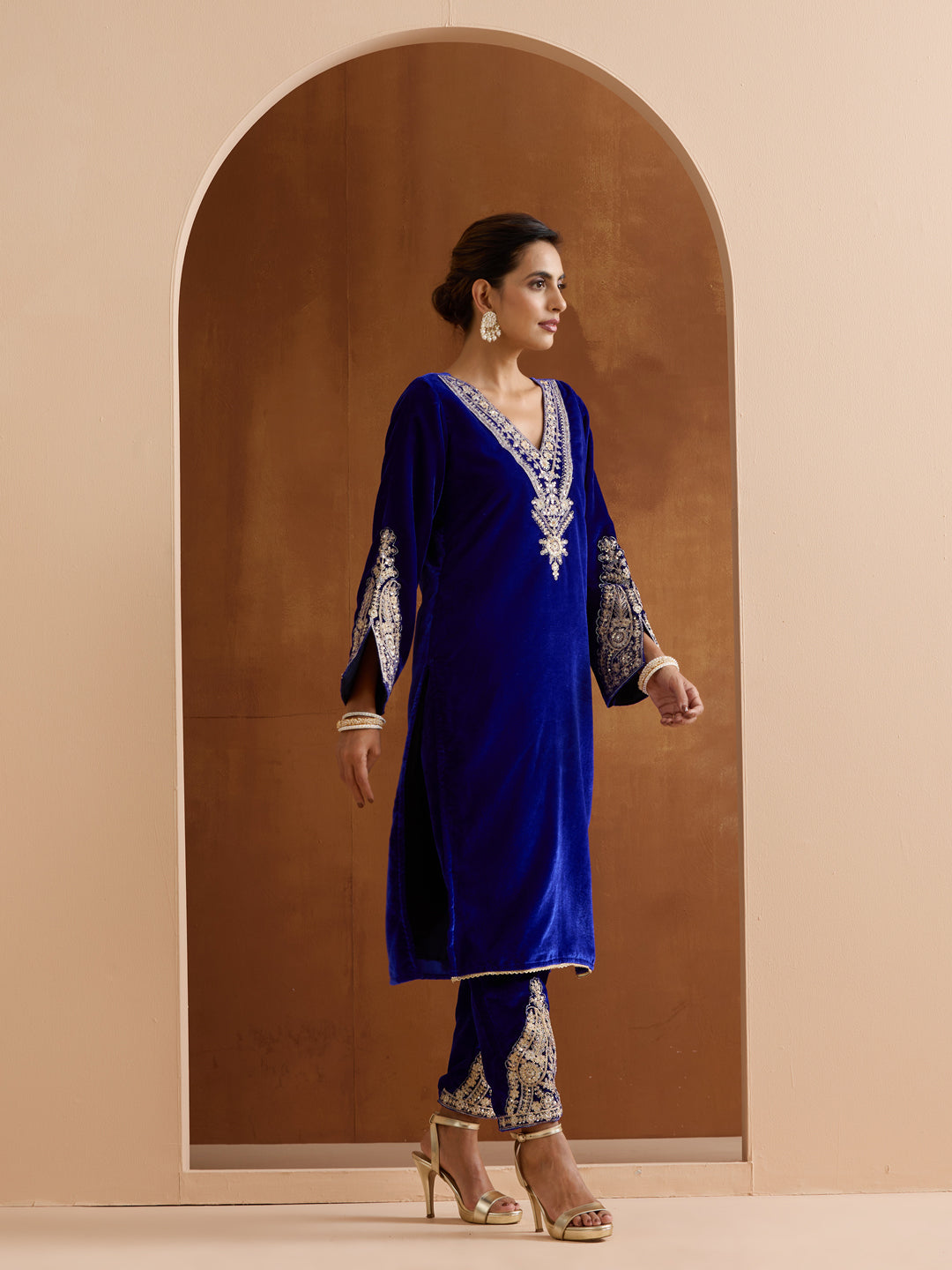 Rich Blue Velvet Embroidered Straight Kurta Set With Straight Bottom