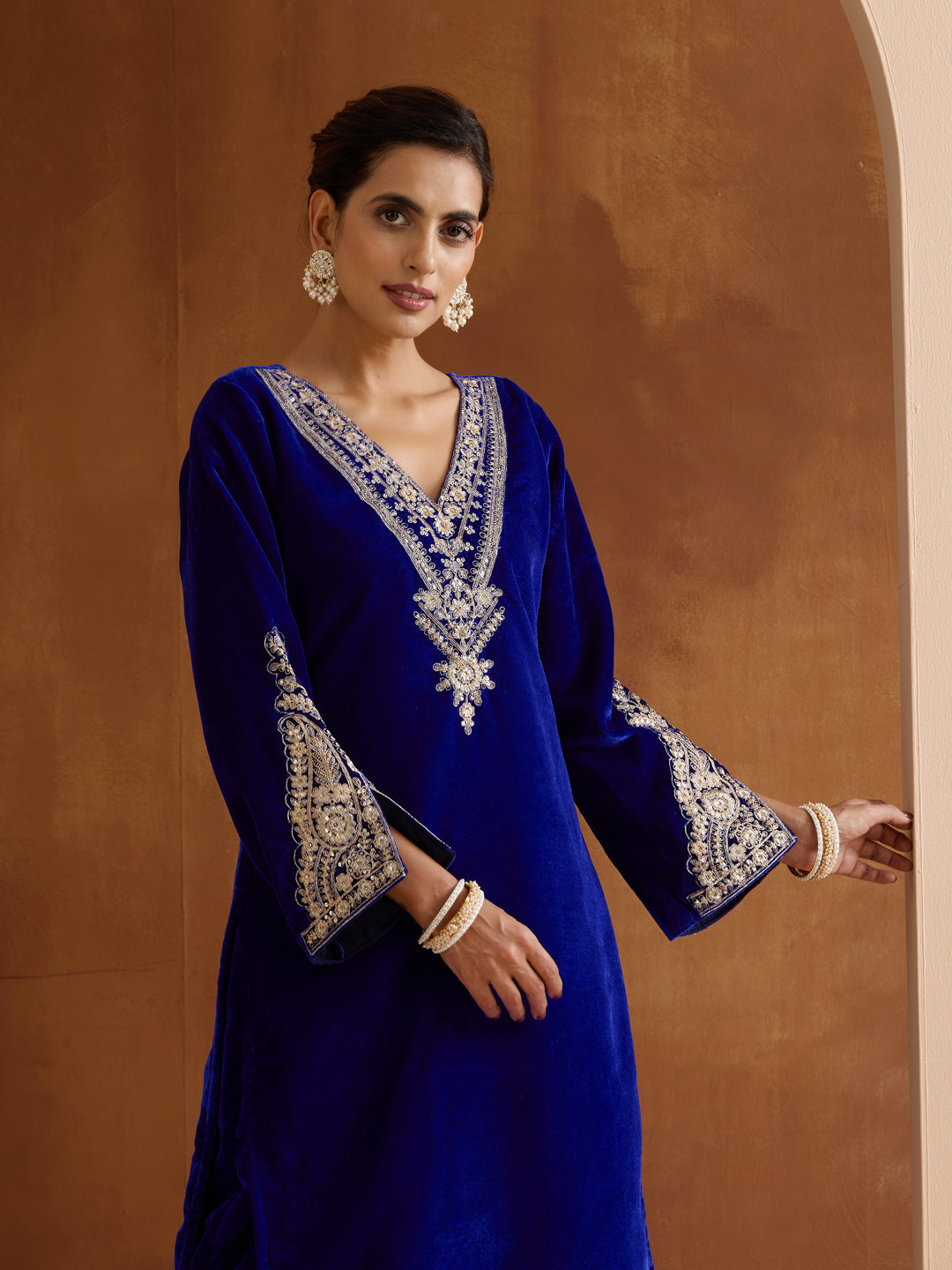 Rich Blue Velvet Embroidered Straight Kurta Set With Straight Bottom