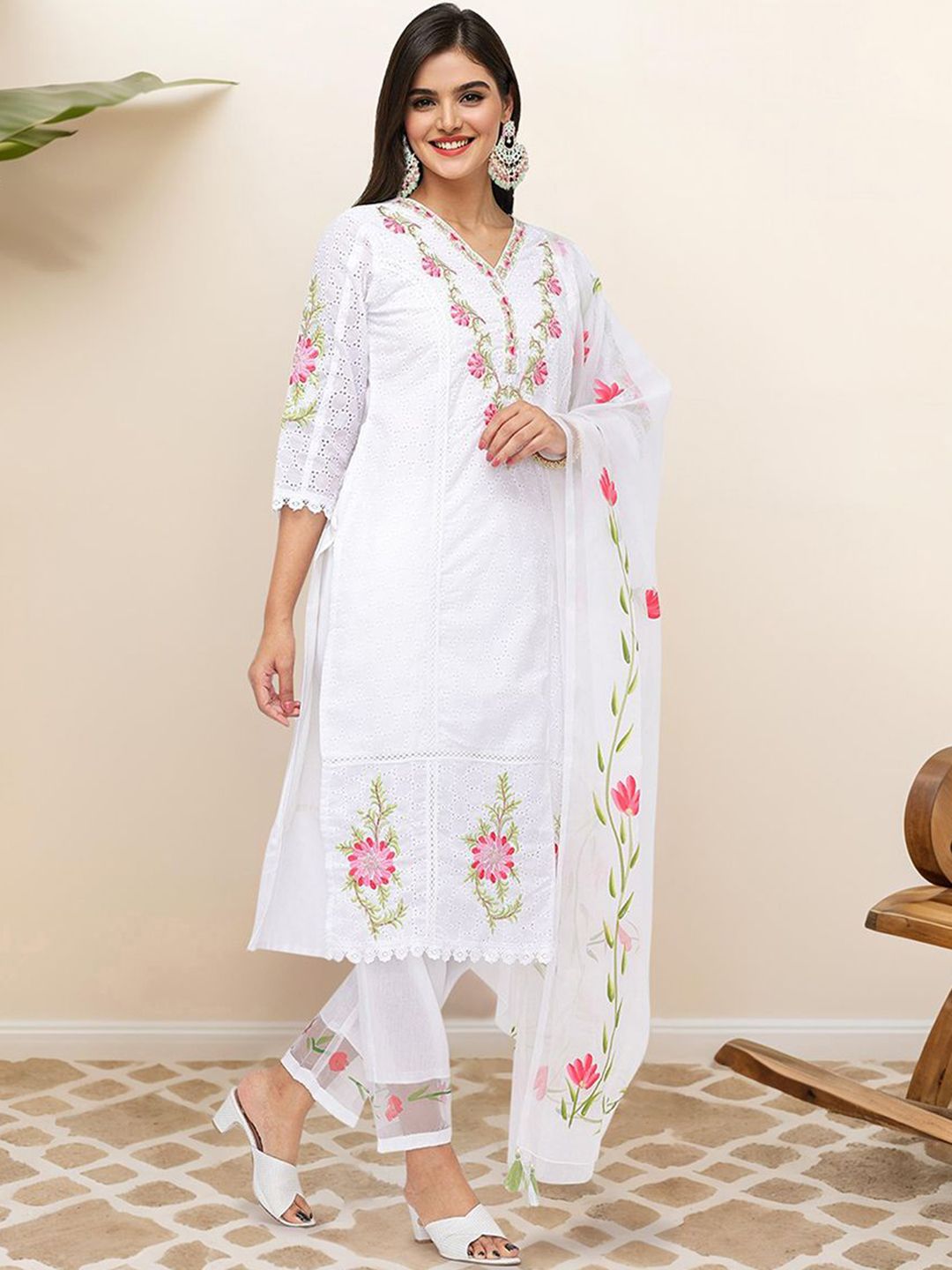 Comfy Off-White Pure Cotton Floral Embroidered Kurta Set With Hand-Painted Organza Dupatta