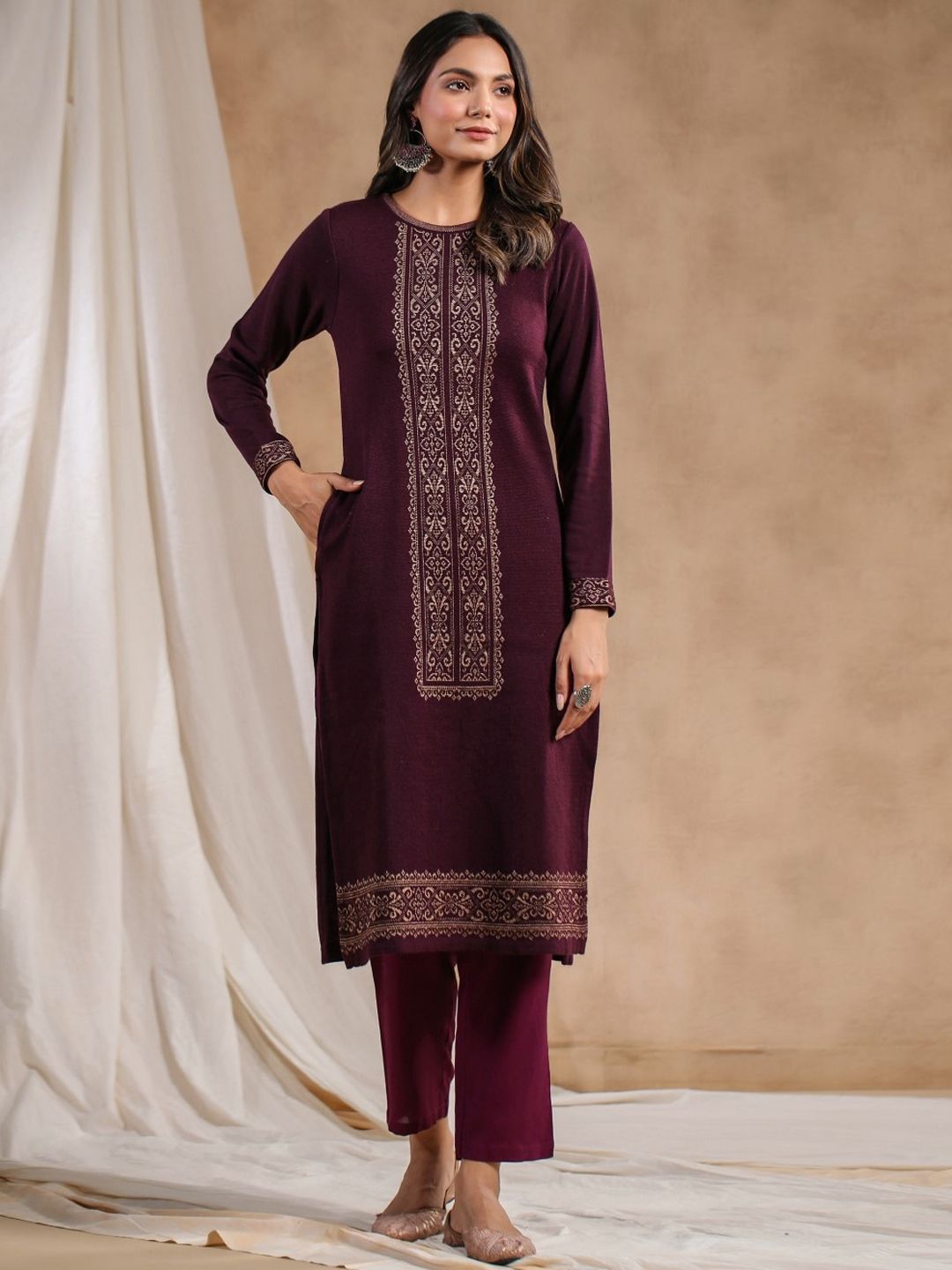 Warm Mauve Acrylic Ethnic Motif Printed Kurta Set With Jacquard Knitted Design And Straight Bottom
