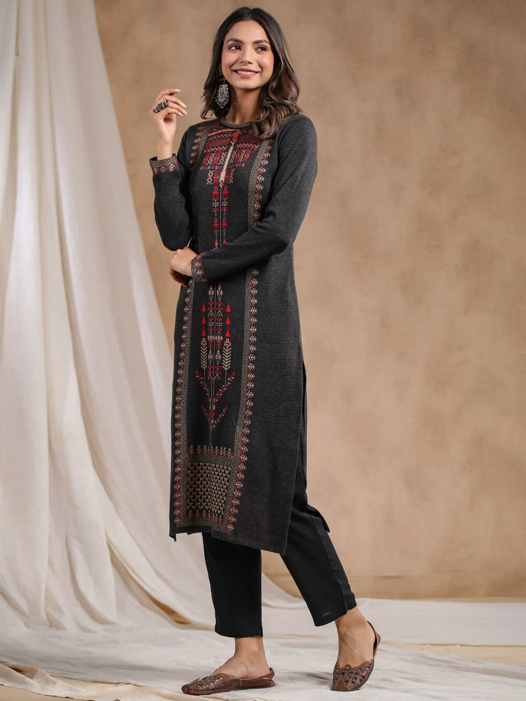 Warm Charcoal Acrylic Ethnic Motif Printed Kurta Set With Jacquard Knitted Design
