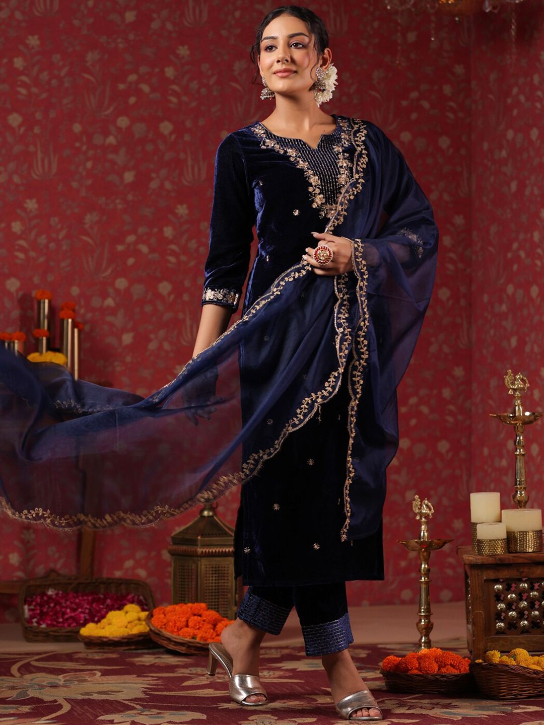 Navy Blue Velvet Zari Embroidered Kurta With Straight Bottom And Sheer Scalloped Lace Dupatta