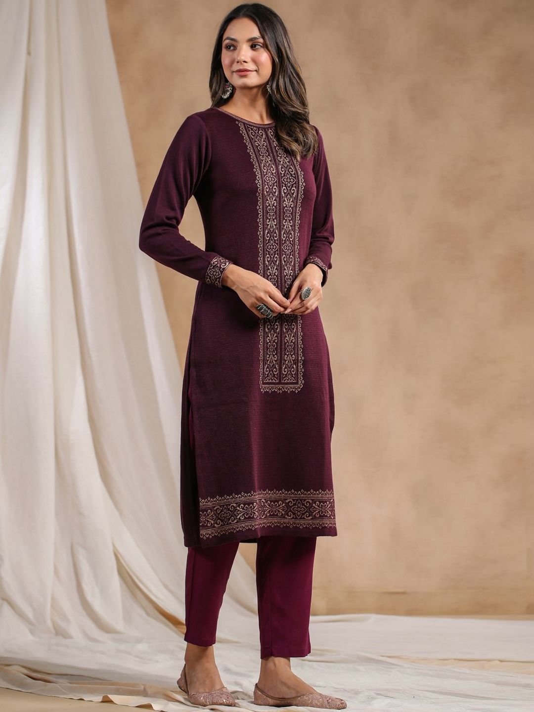 Warm Mauve Acrylic Ethnic Motif Printed Kurta Set With Jacquard Knitted Design And Straight Bottom