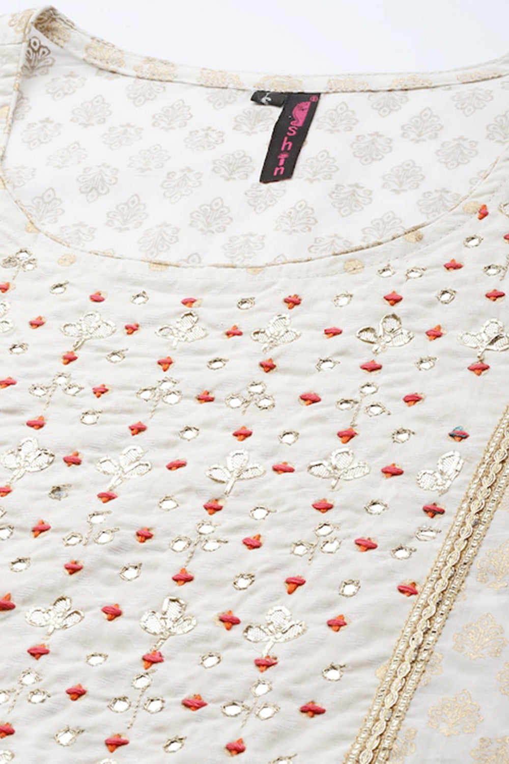 Ishin Women's Off White Embroidered Staright Kurta Set