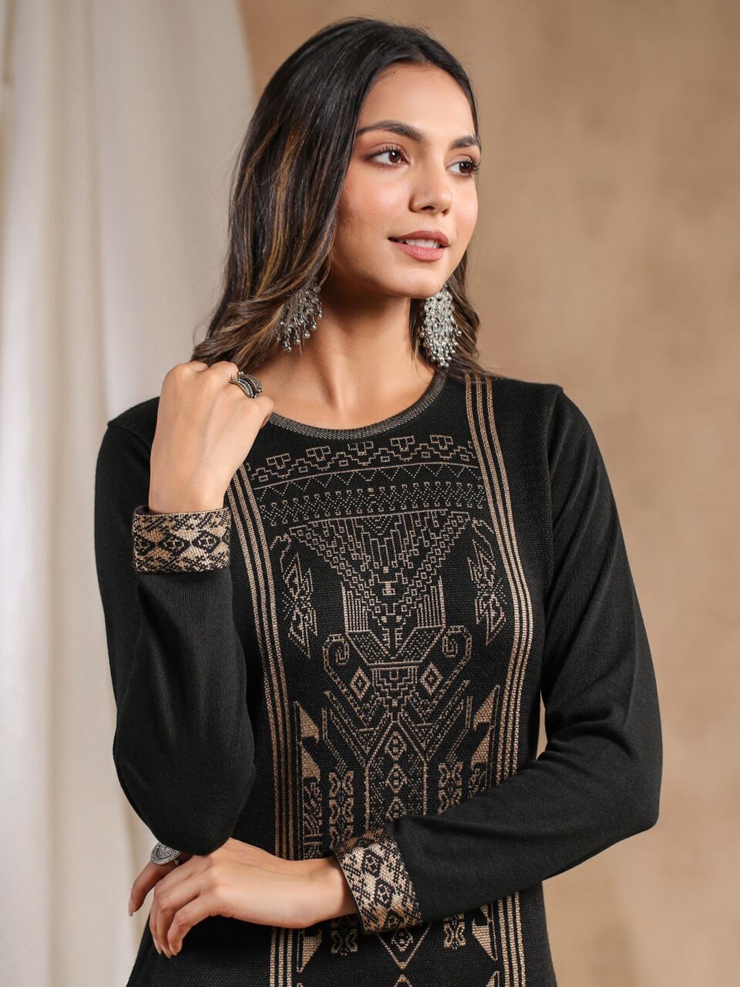Warm Black Acrylic Geometric Motif Printed Kurta Set With Jacquard Knitted Design And Straight Bottom