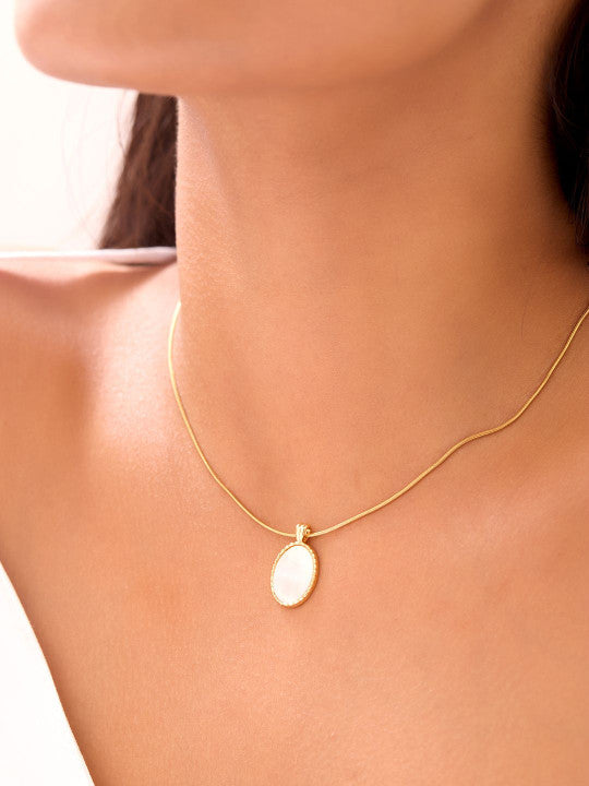 Ishin White  Colour Gold Plated Artificial Stones And Beads Chain