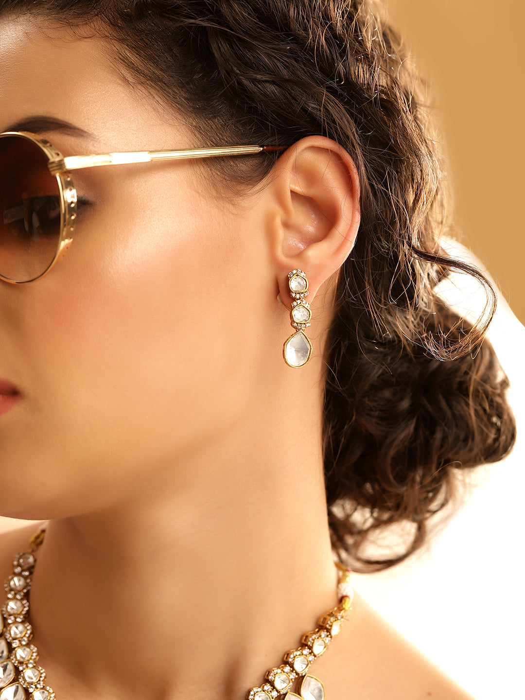 Ishin White  Colour Gold Plated Jewellery Set