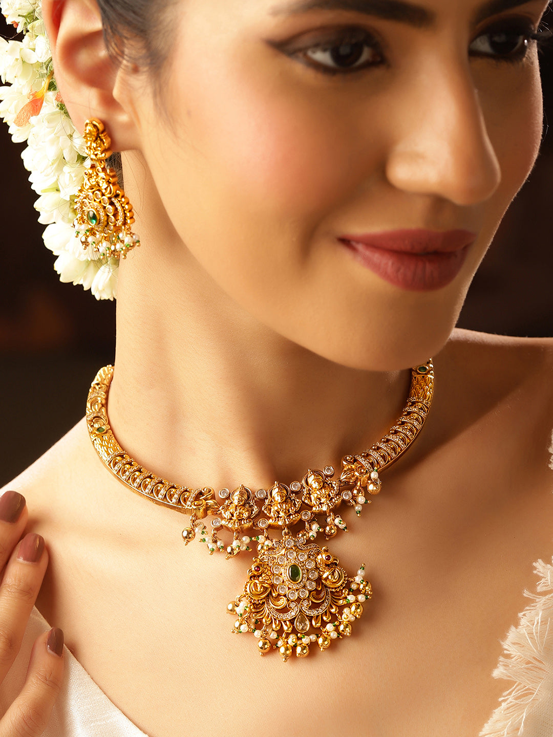 Ishin Statement Elegance Gold Plated Choker Necklace Chand Style Studs Jewellery Set