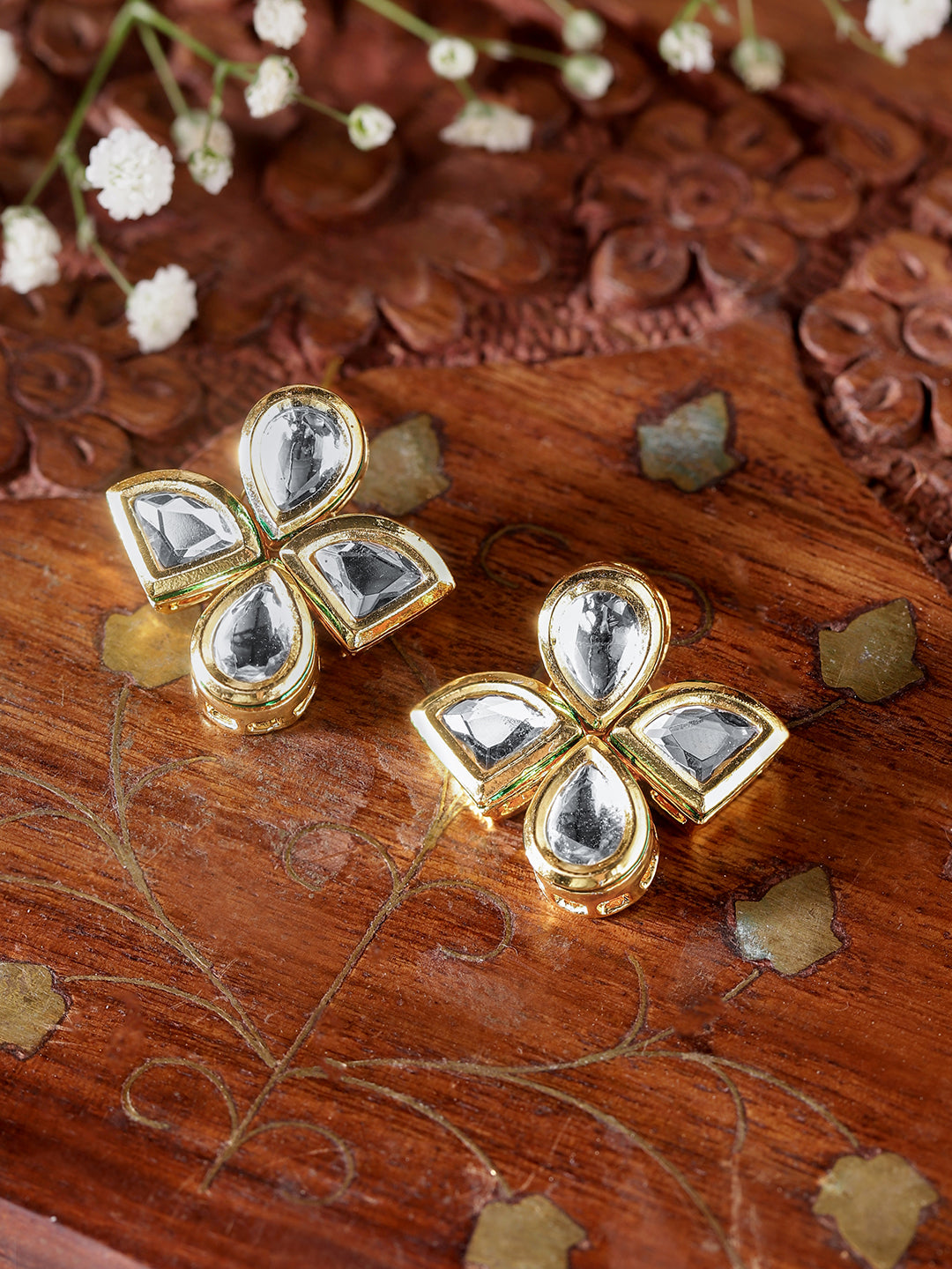 Ishin White Colour Gold plated Kundan Studs Earring