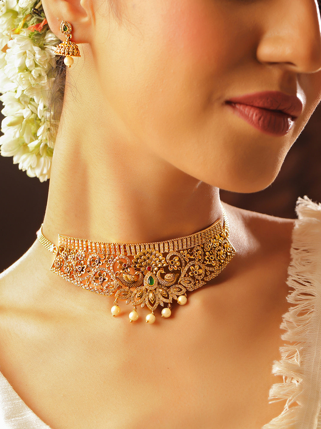 Ishin Floral Elegance Goddess Gold-Plated Choker Necklace Drop Earrings Jewellery Set