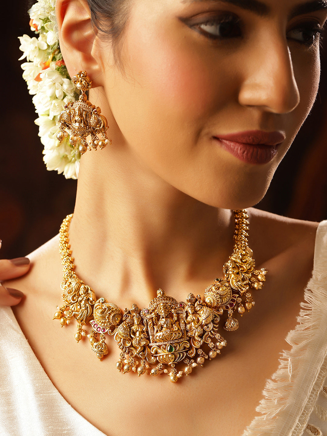 Ishin Green Stoned Goddess Pattern Pearl Beads Gold Plated Necklace and Drop Earrings Jewellery Set