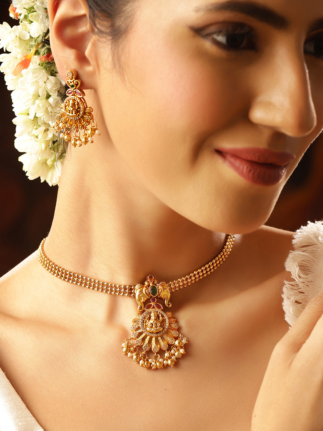 Ishin Floral Type AD Pattern Gold Plated Necklace Drop Earrings Jewellery Set