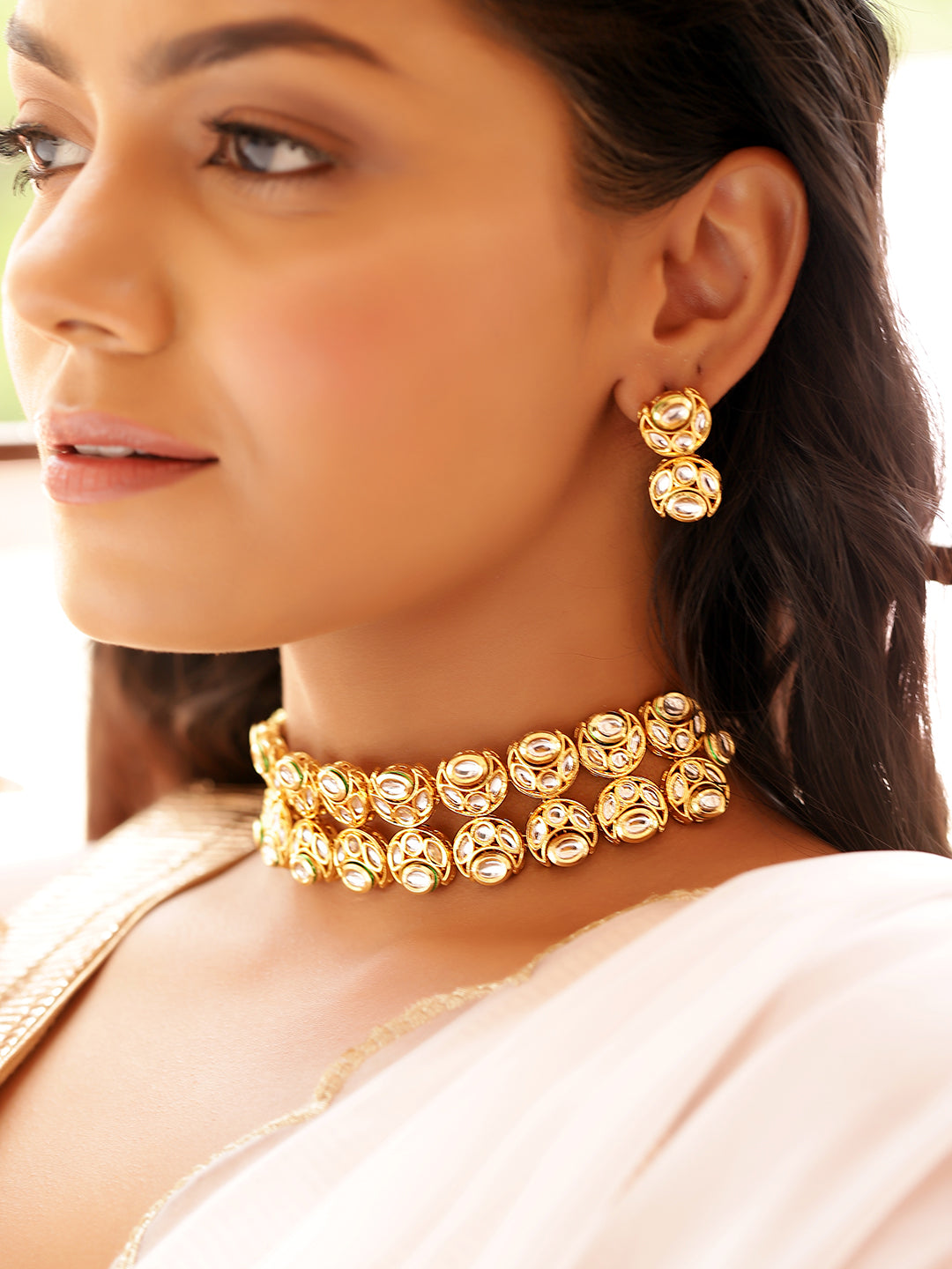 Ishin White Colour Gold plated Kundan Choker